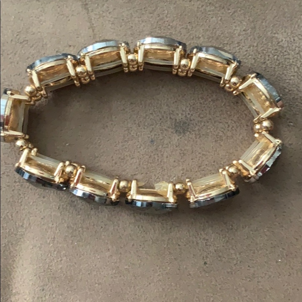 Gold Chunky Black Diamond Crystal Round Bracelet - Picture 2 of 2